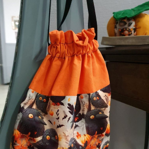 mini-stage-special-halloween-pochon-a-bonbon